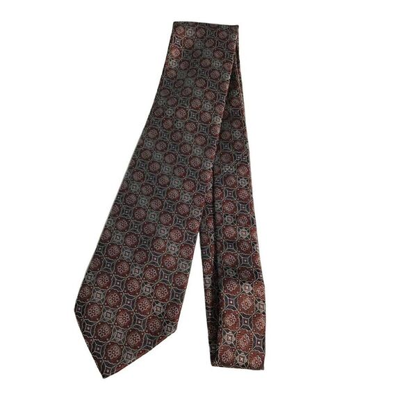 5/$10 Stafford Red Floral Men's Tie 100% Polyester 56 Inch - Picture 1 of 5